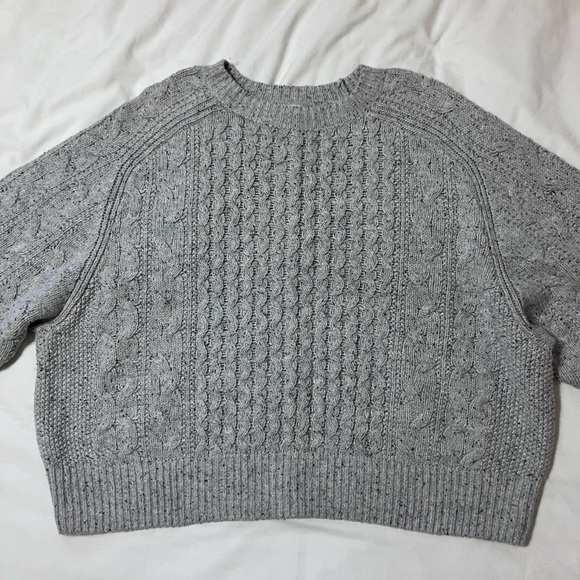Universal Thread Light Gray Cable Knit Sweater - Picture 1 of 5